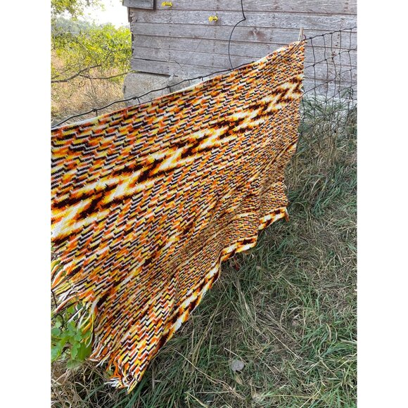 Vintage 1970s Crochet Afghan ZigZag pattern Fringe Orange Brown - Picture 16 of 16